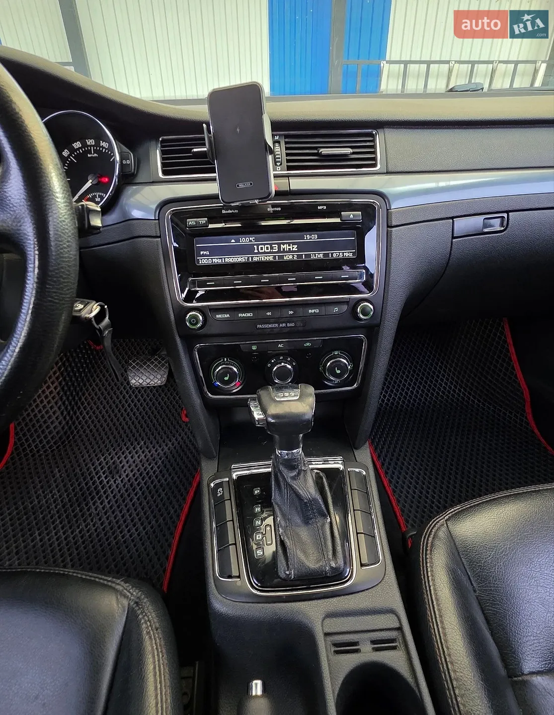 2011 Skoda Superb - мініатюра 13