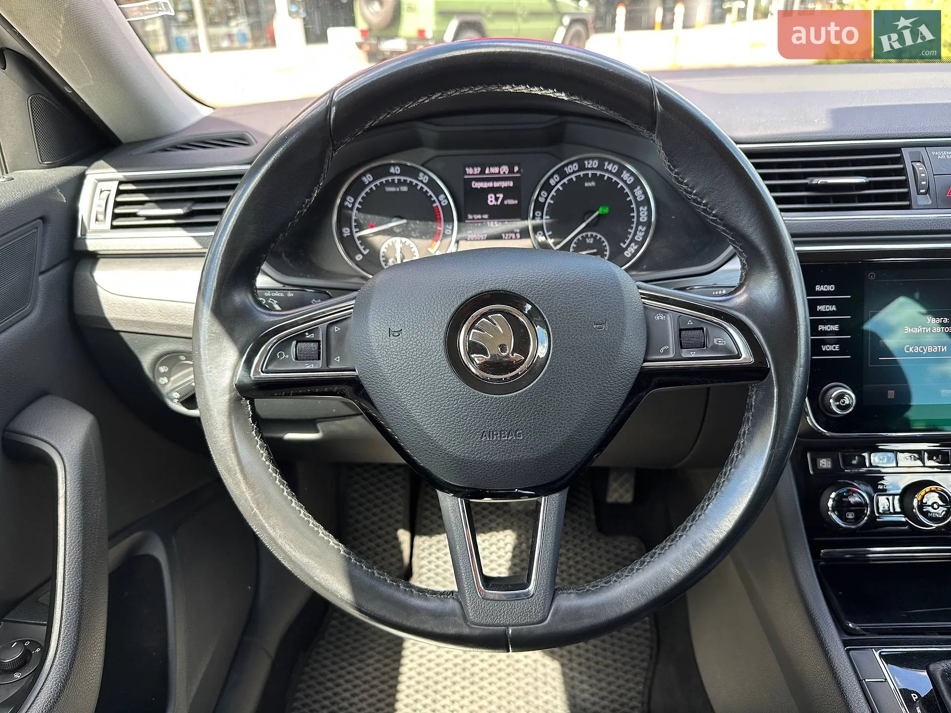 2018 Skoda Superb - мініатюра 14