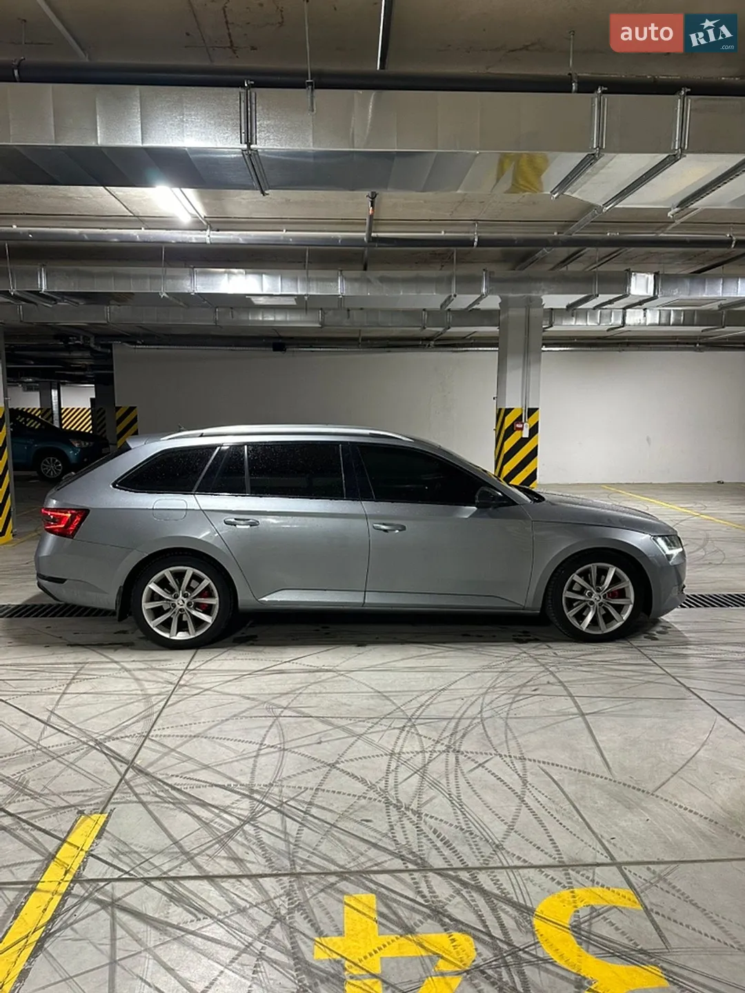 2016 Skoda Superb - мініатюра 10