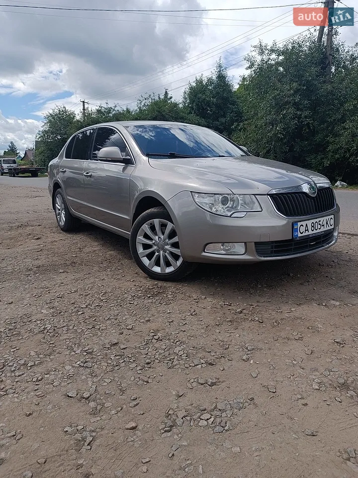 2010 Skoda Superb - мініатюра 17