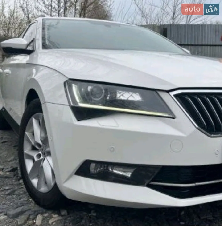 2017 Skoda Superb - мініатюра 29