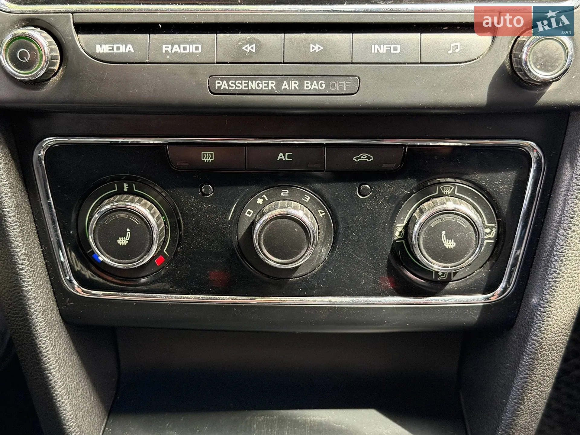 2011 Skoda Superb - мініатюра 60