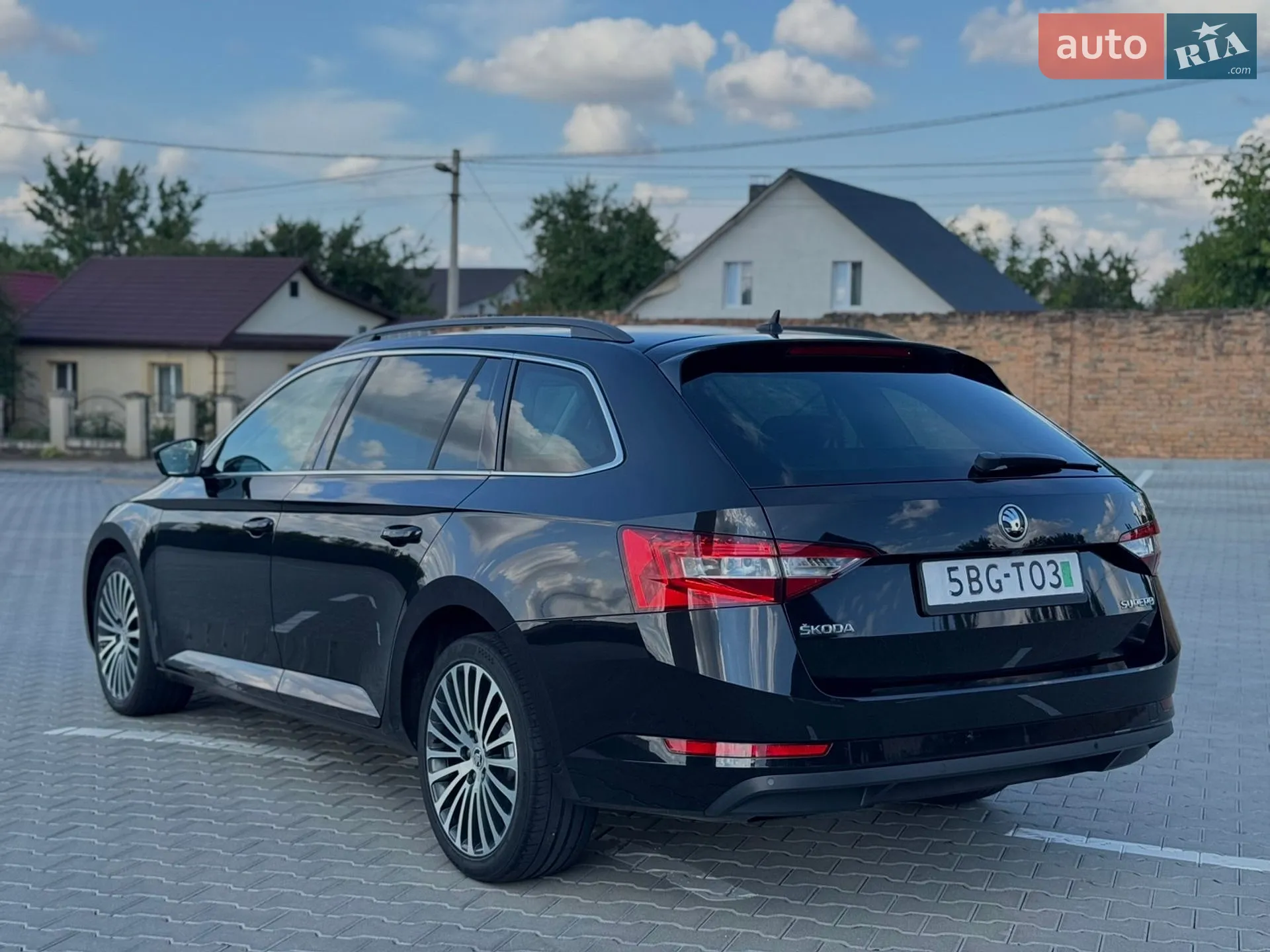 2016 Skoda Superb - мініатюра 16