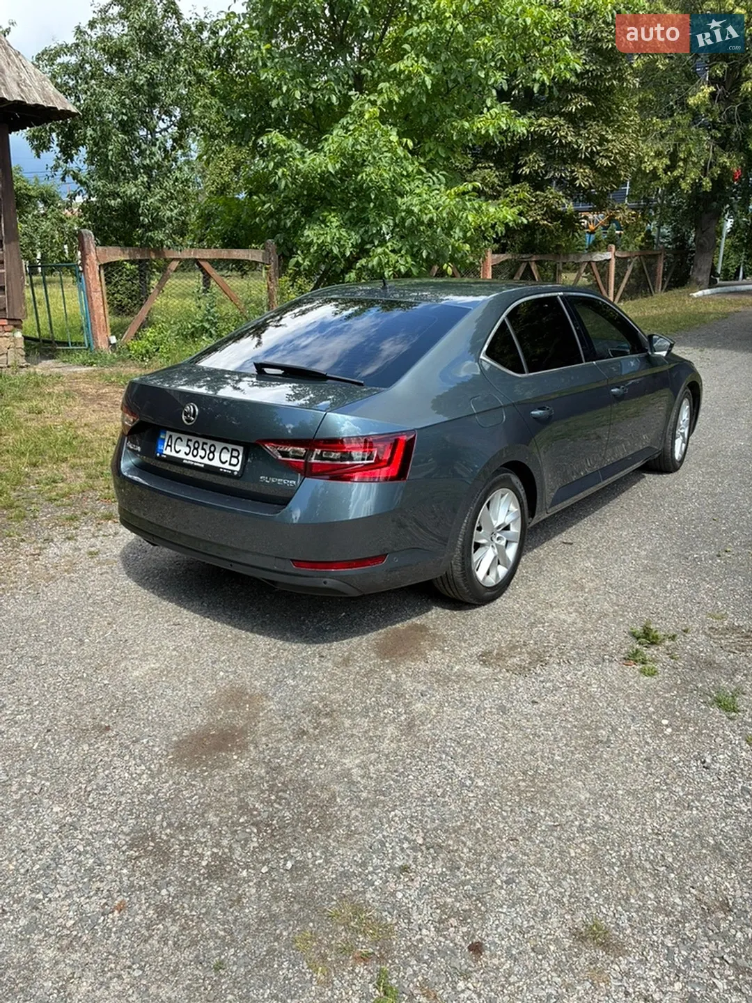 2016 Skoda Superb - мініатюра 12