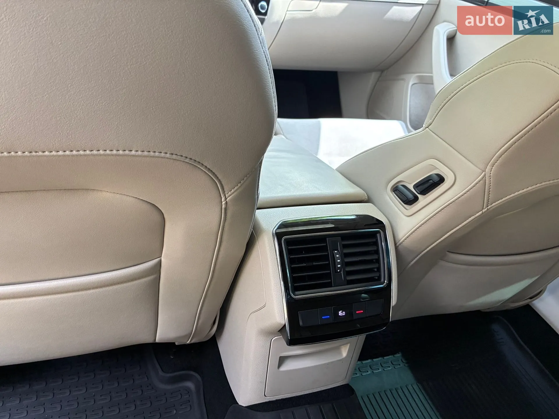 2016 Skoda Superb - мініатюра 24