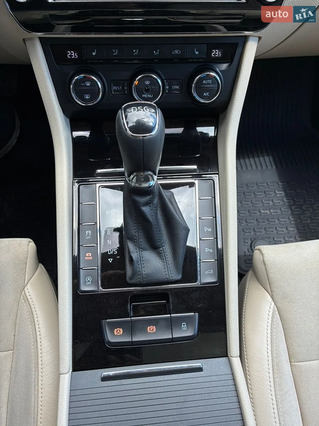 2016 Skoda Superb - мініатюра 40