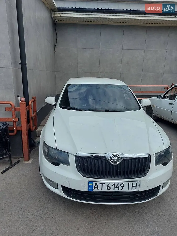 2010 Skoda Superb - мініатюра 22