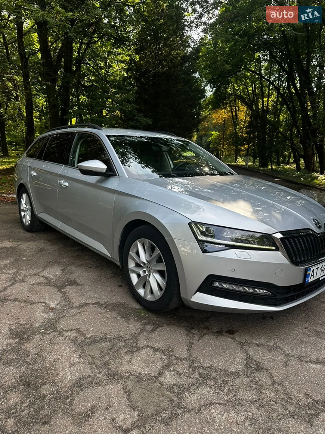 2019 Skoda Superb - мініатюра 2