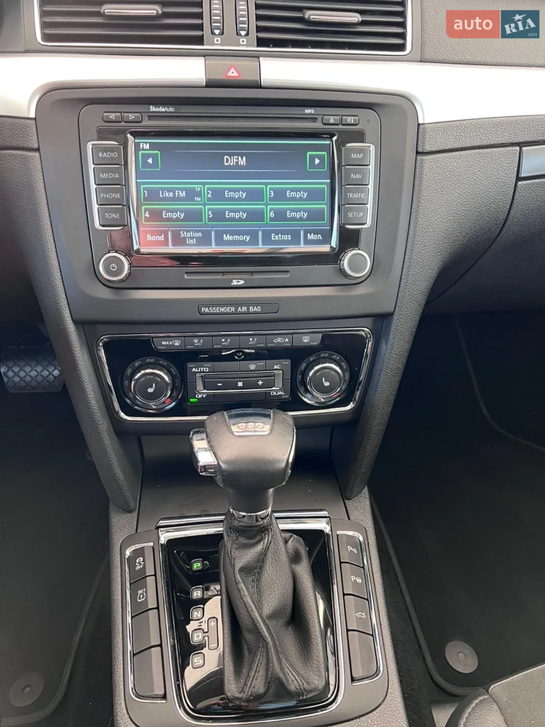 2011 Skoda Superb - мініатюра 18