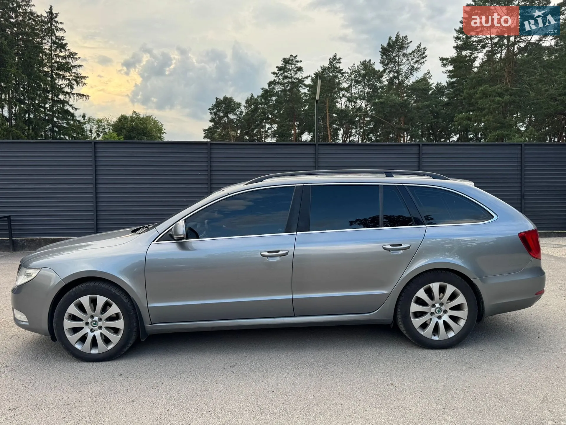 2011 Skoda Superb - мініатюра 8