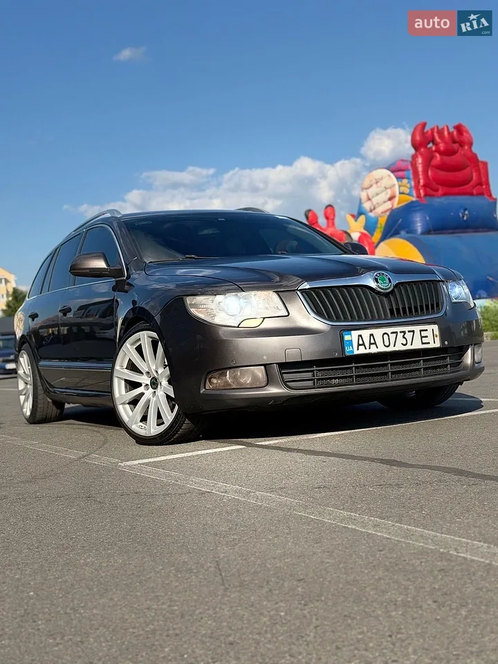 2010 Skoda Superb - мініатюра 16