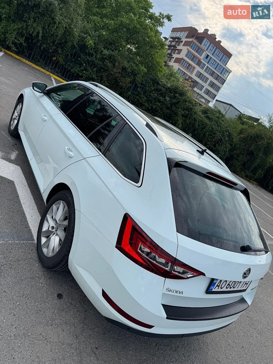 2017 Skoda Superb - мініатюра 3