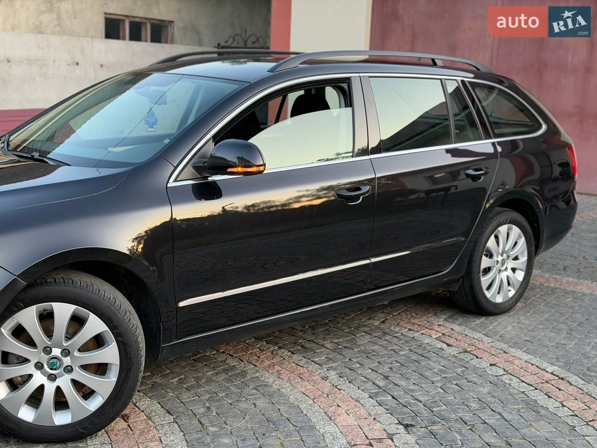 2013 Skoda Superb - мініатюра 2