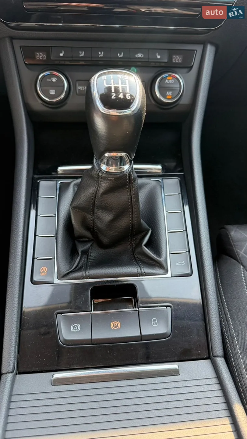 2016 Skoda Superb - мініатюра 16