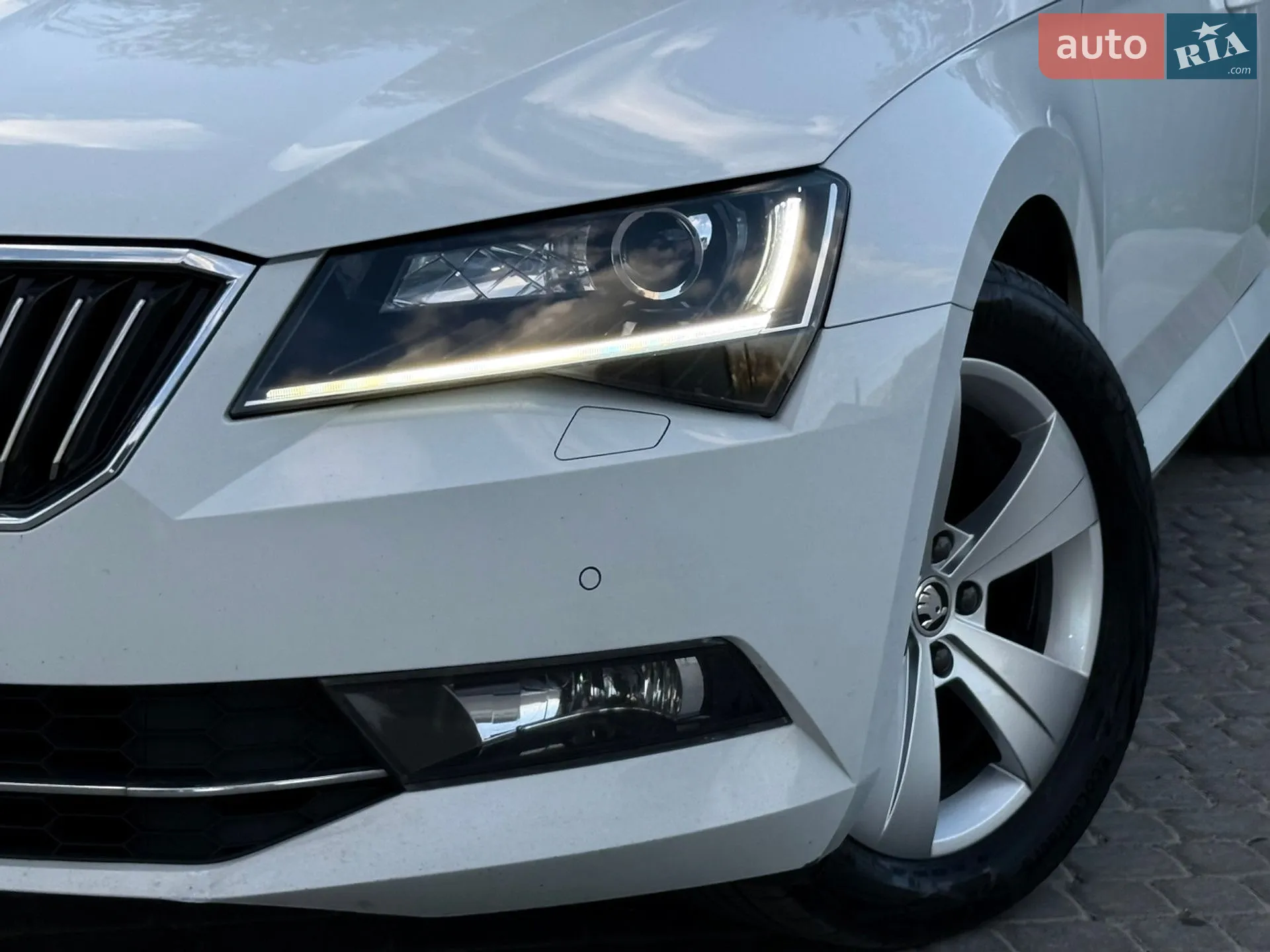 2017 Skoda Superb - мініатюра 15