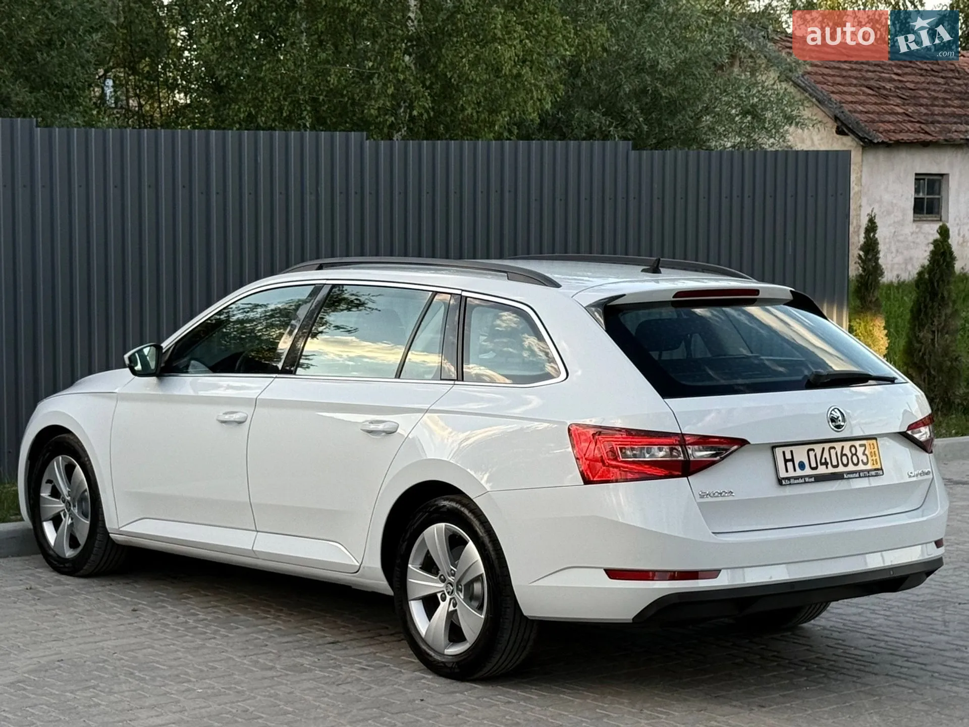 2017 Skoda Superb - мініатюра 35
