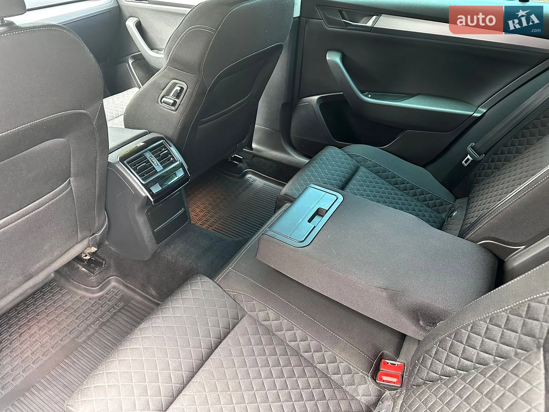 2018 Skoda Superb - мініатюра 32