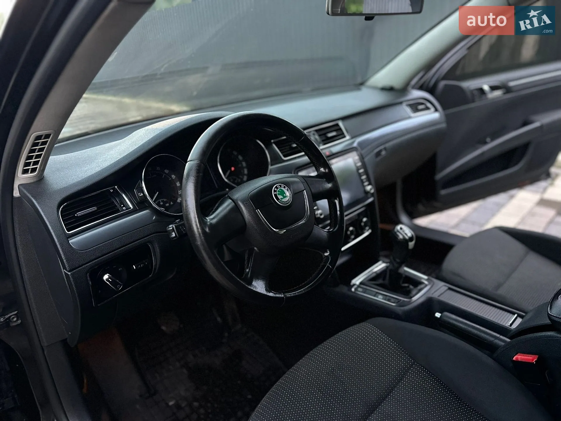 2010 Skoda Superb - мініатюра 14