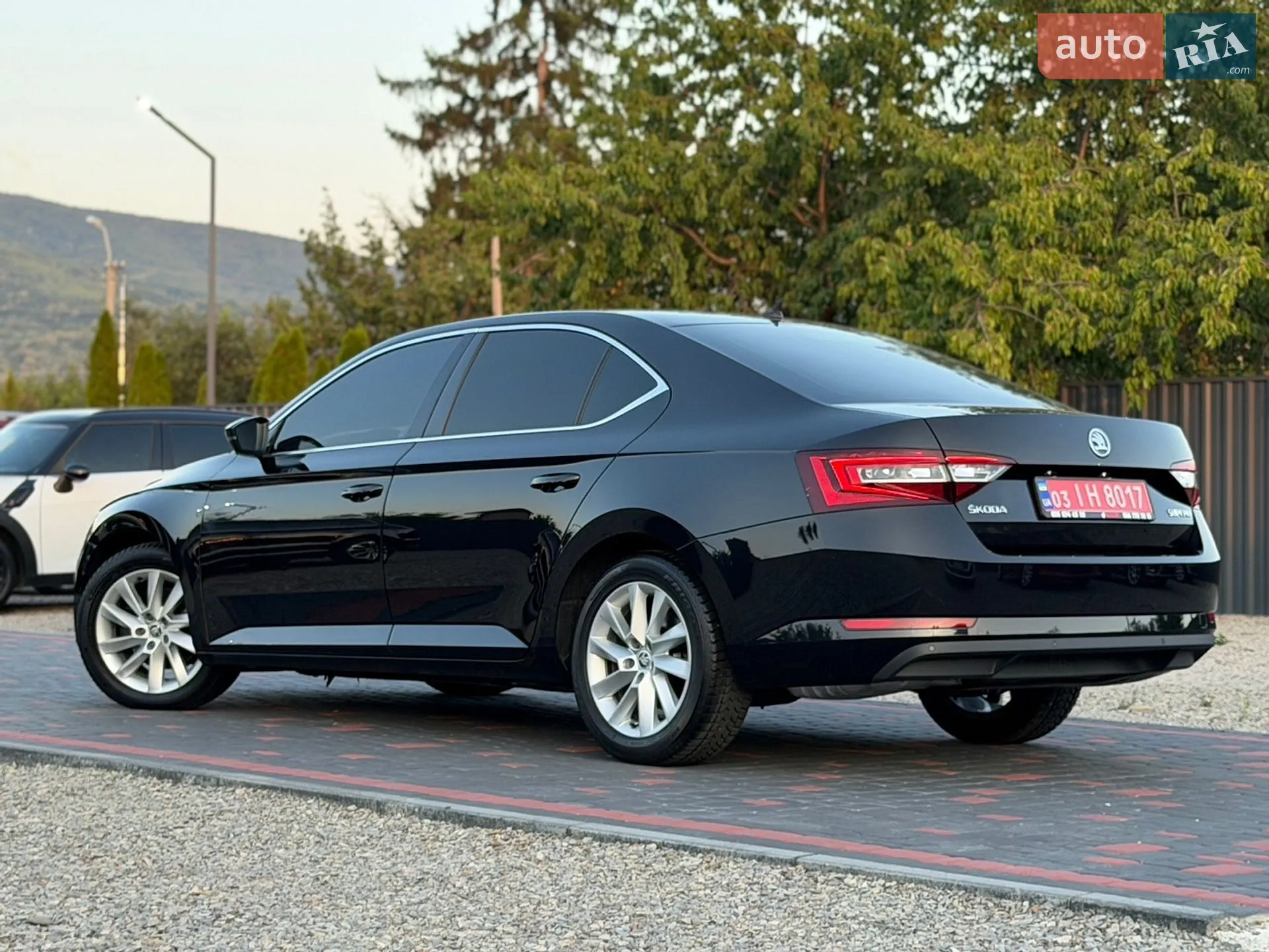 2019 Skoda Superb - мініатюра 10