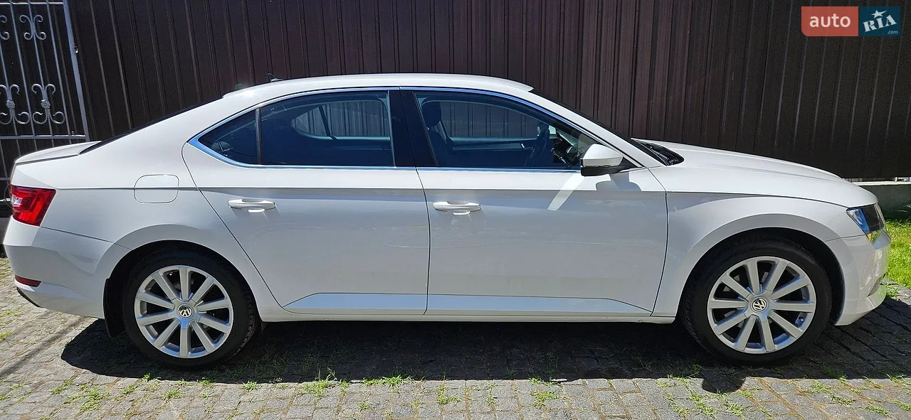 2015 Skoda Superb - мініатюра 12