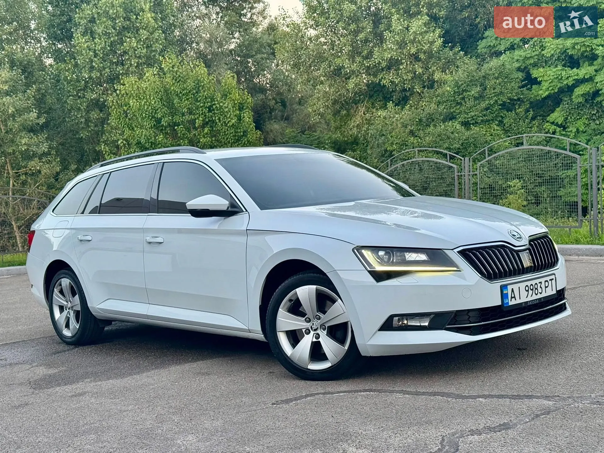2017 Skoda Superb - мініатюра 7