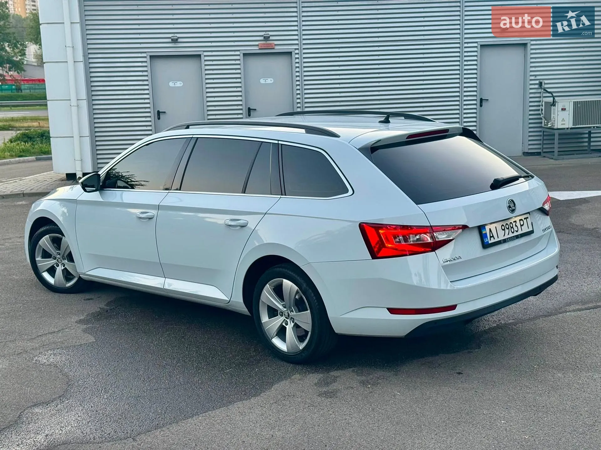 2017 Skoda Superb - мініатюра 10