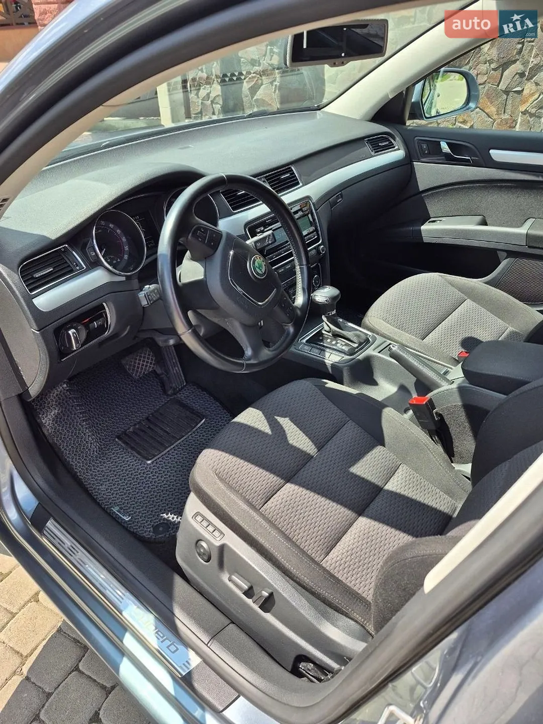 2012 Skoda Superb - мініатюра 3