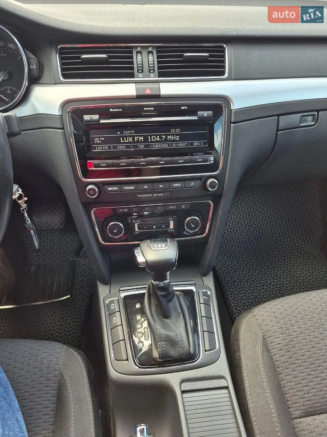 2012 Skoda Superb - мініатюра 11