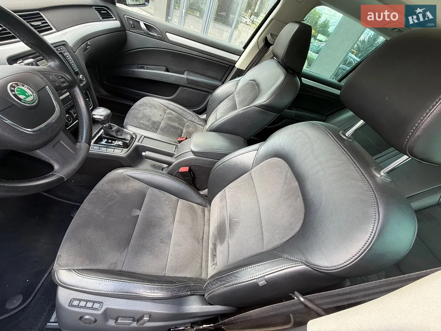 2011 Skoda Superb - мініатюра 27
