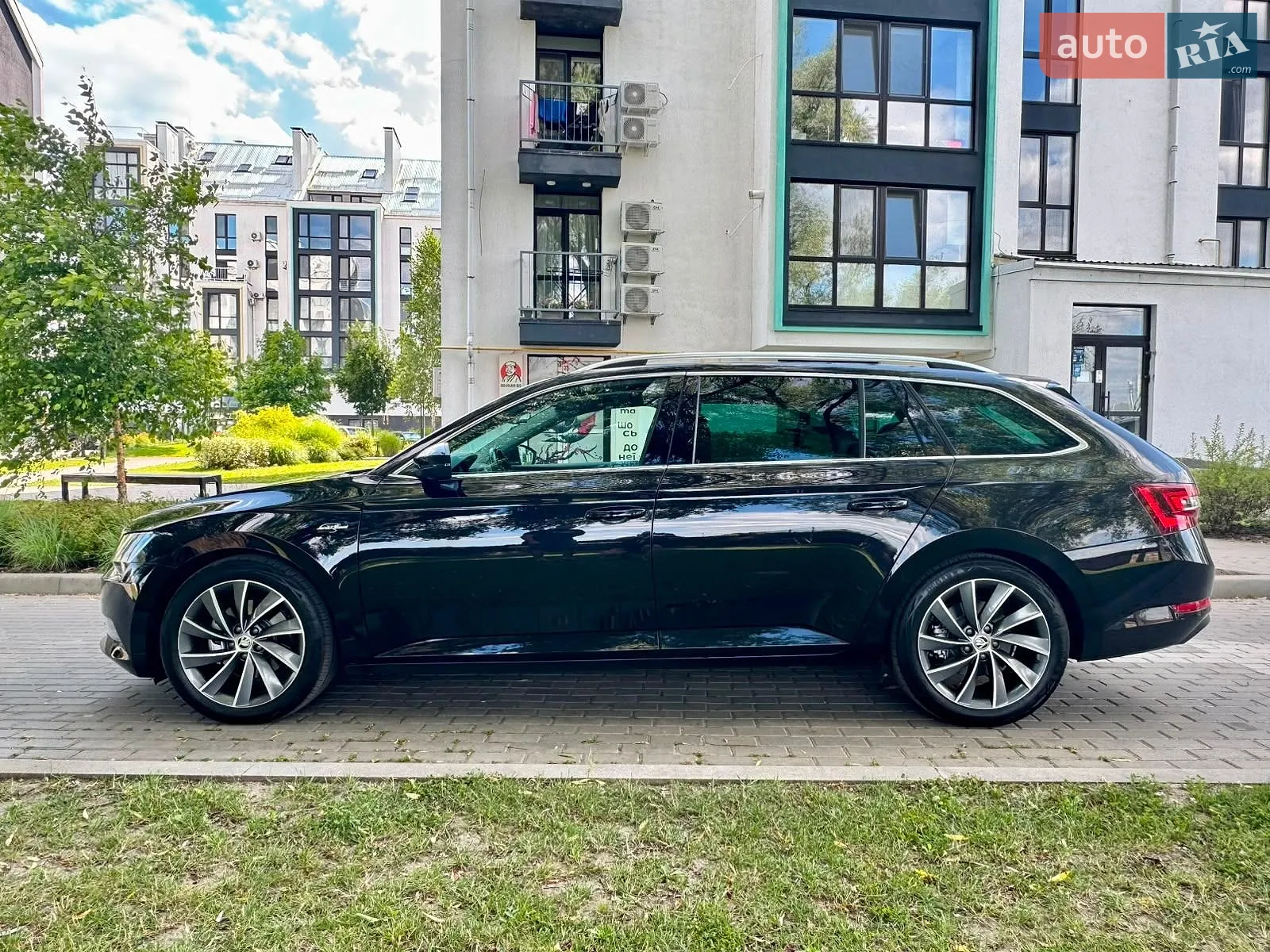 2019 Skoda Superb - мініатюра 10