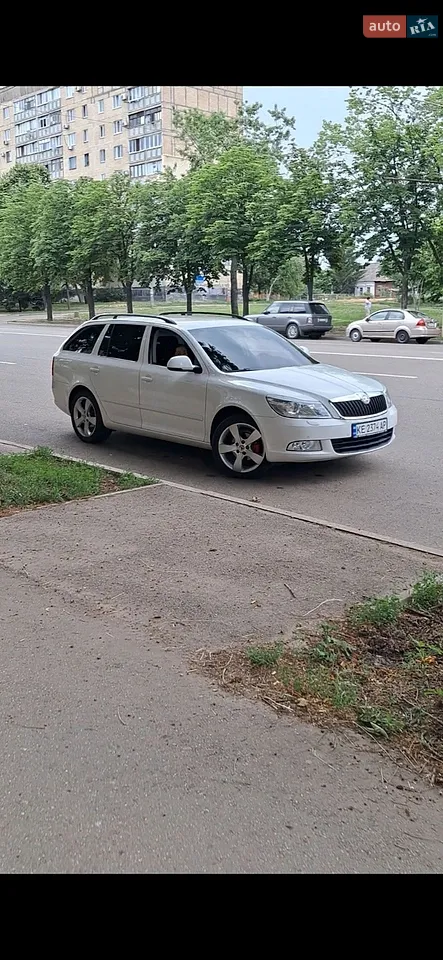 2010 Skoda Superb - мініатюра 21