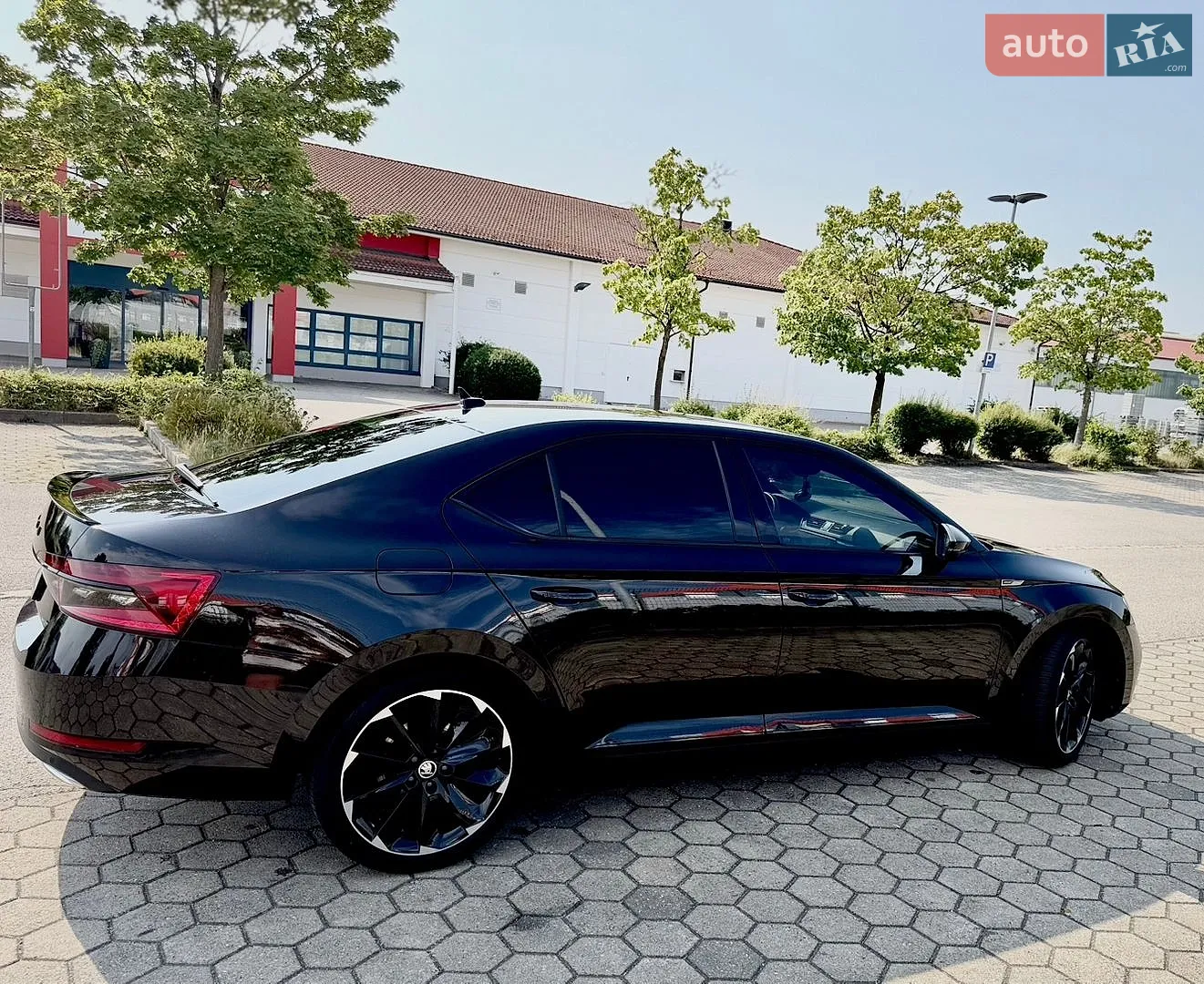 2020 Skoda Superb - мініатюра 2