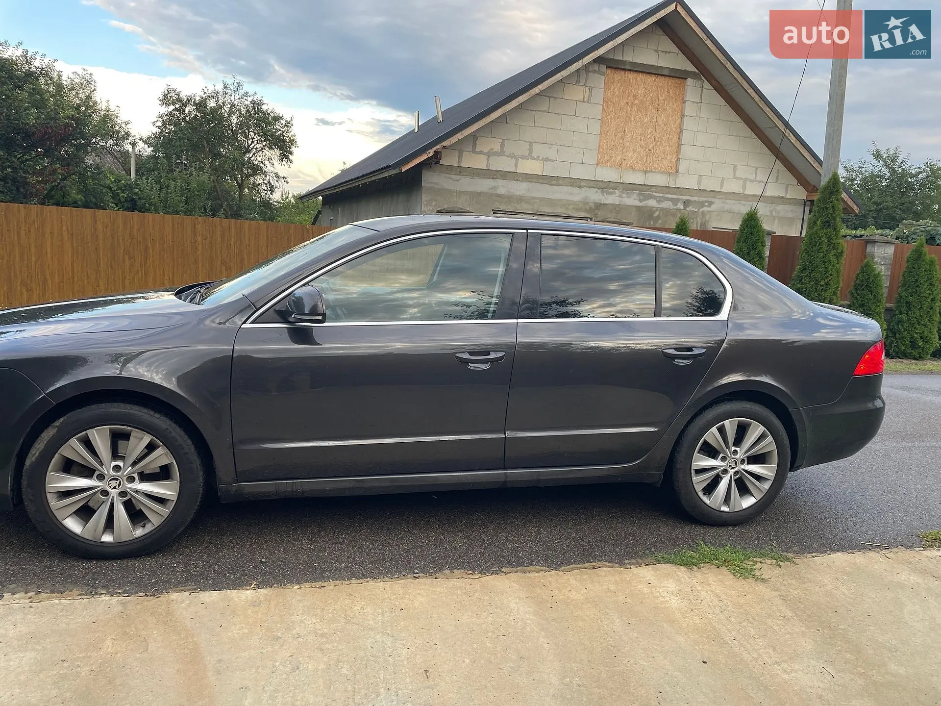 2011 Skoda Superb - мініатюра 4