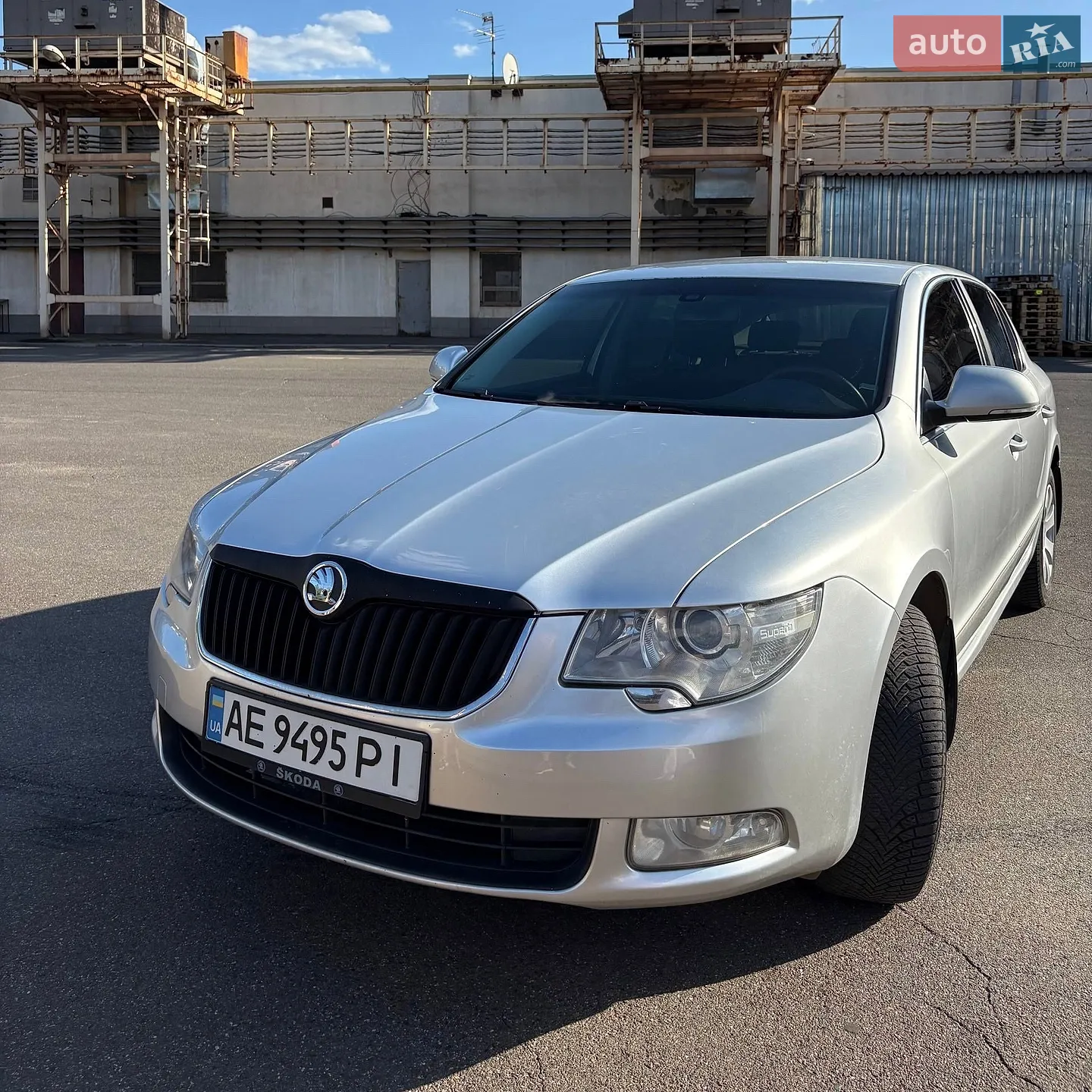 2011 Skoda Superb - мініатюра 2