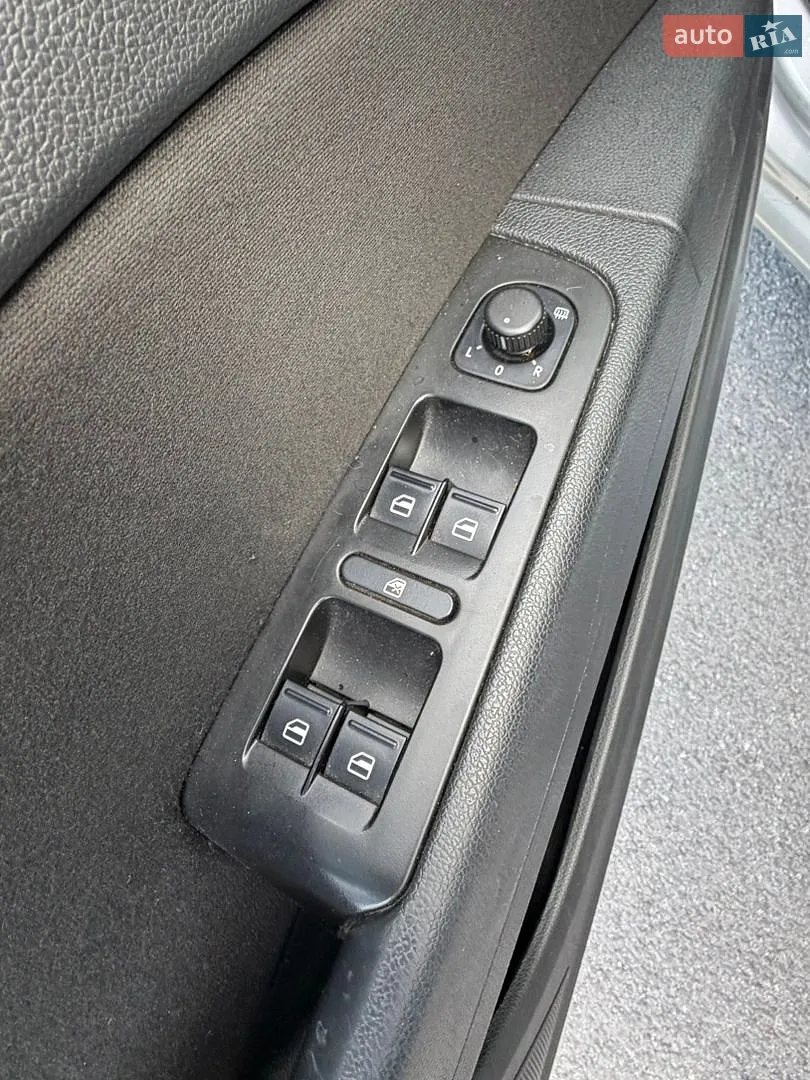 2011 Skoda Superb - мініатюра 16