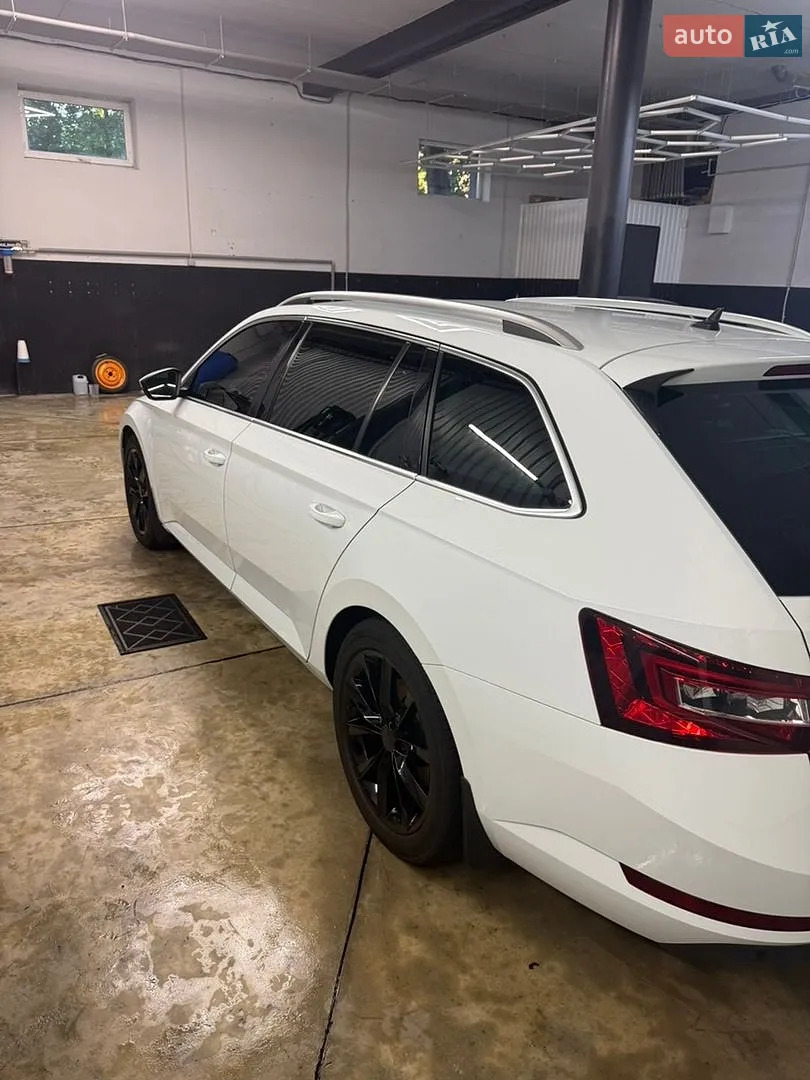 2017 Skoda Superb - мініатюра 4