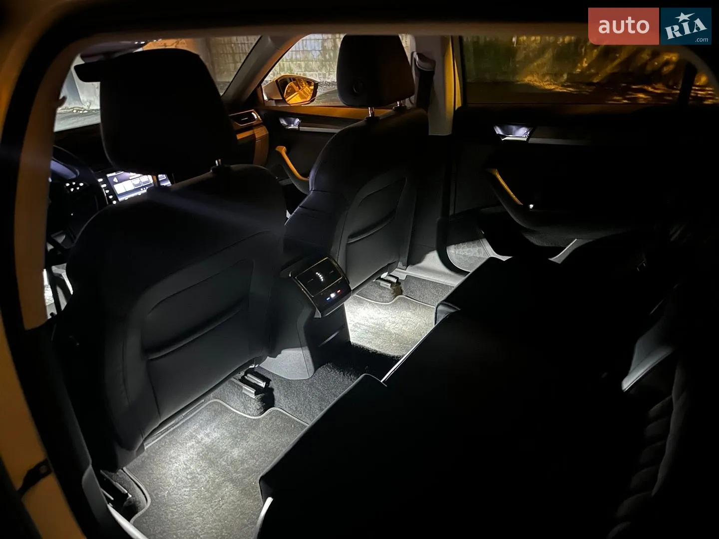 2017 Skoda Superb - мініатюра 48