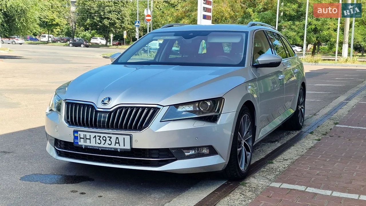 2017 Skoda Superb - мініатюра 8