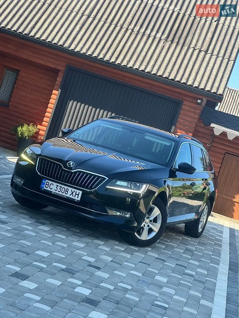 2016 Skoda Superb - мініатюра 2
