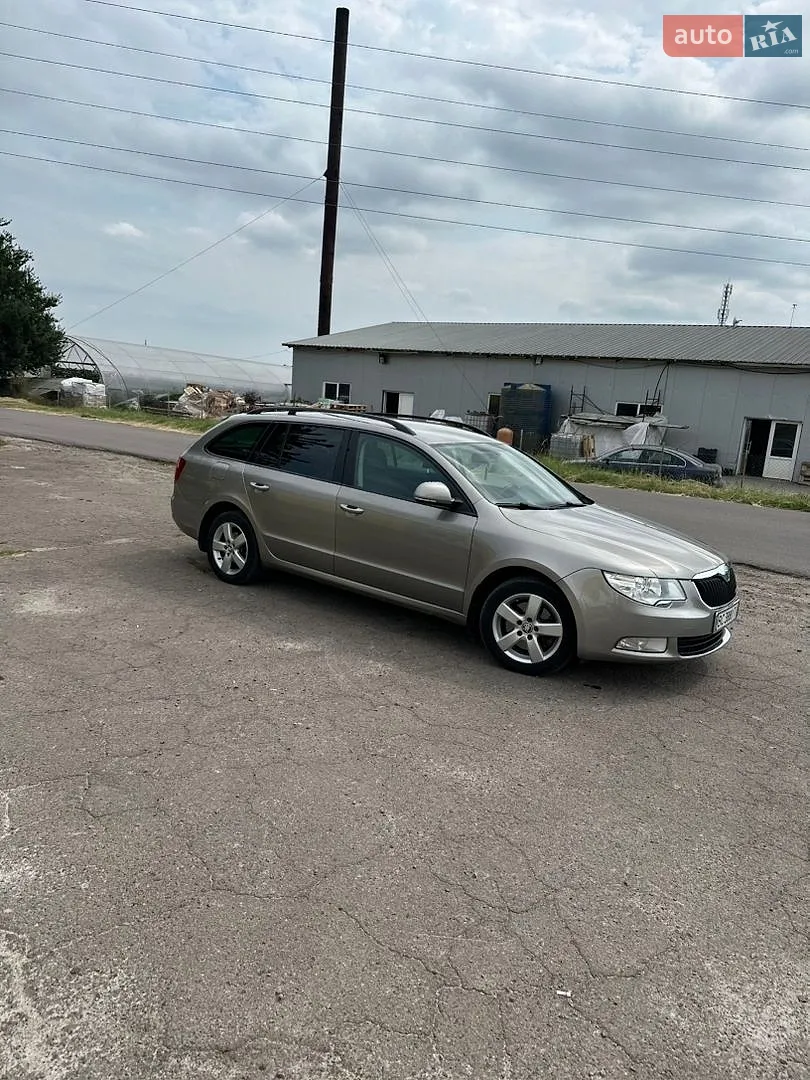 2011 Skoda Superb - мініатюра 11