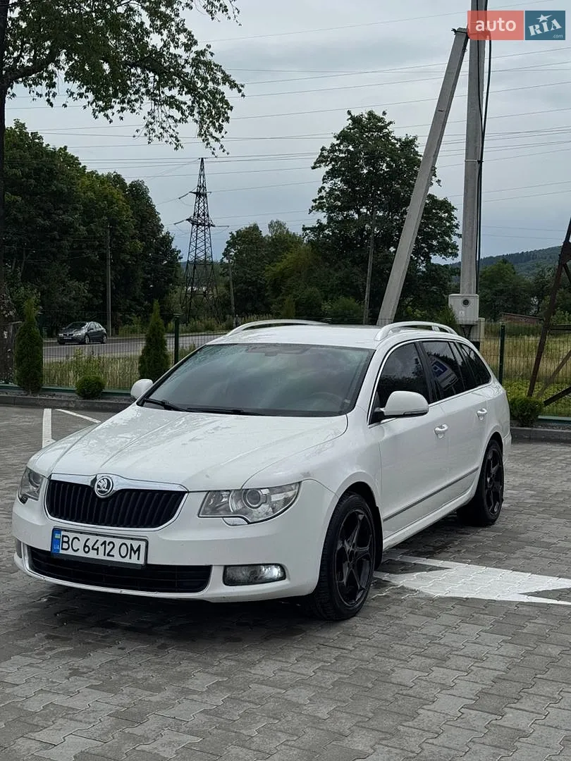 2012 Skoda Superb - мініатюра 2