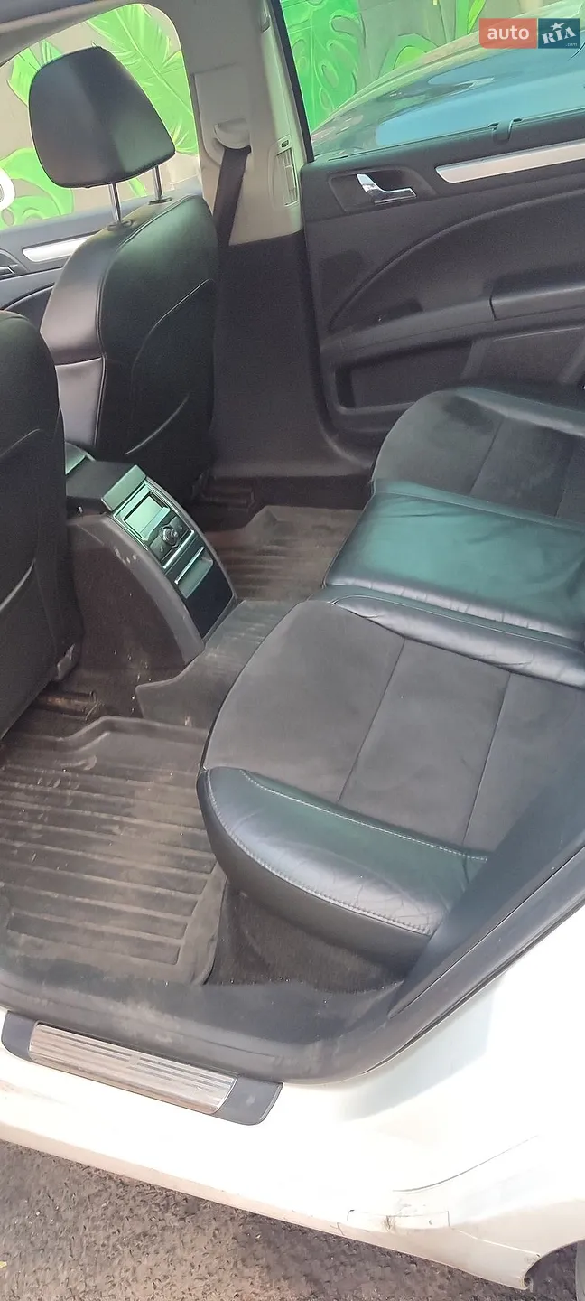 2012 Skoda Superb - мініатюра 4