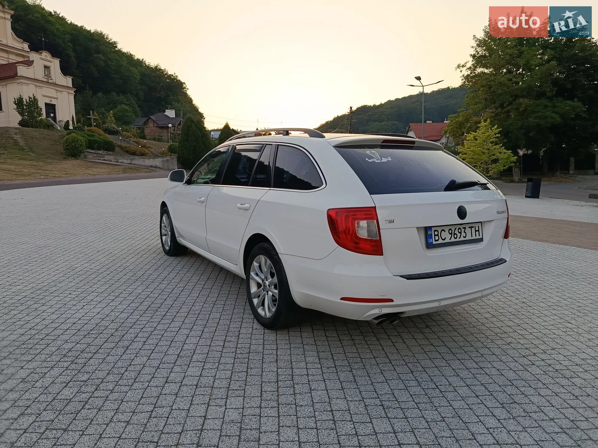 2011 Skoda Superb - мініатюра 6