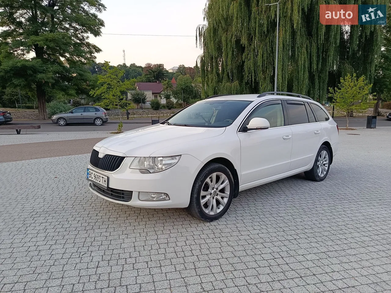 2010 Skoda Superb - мініатюра 58