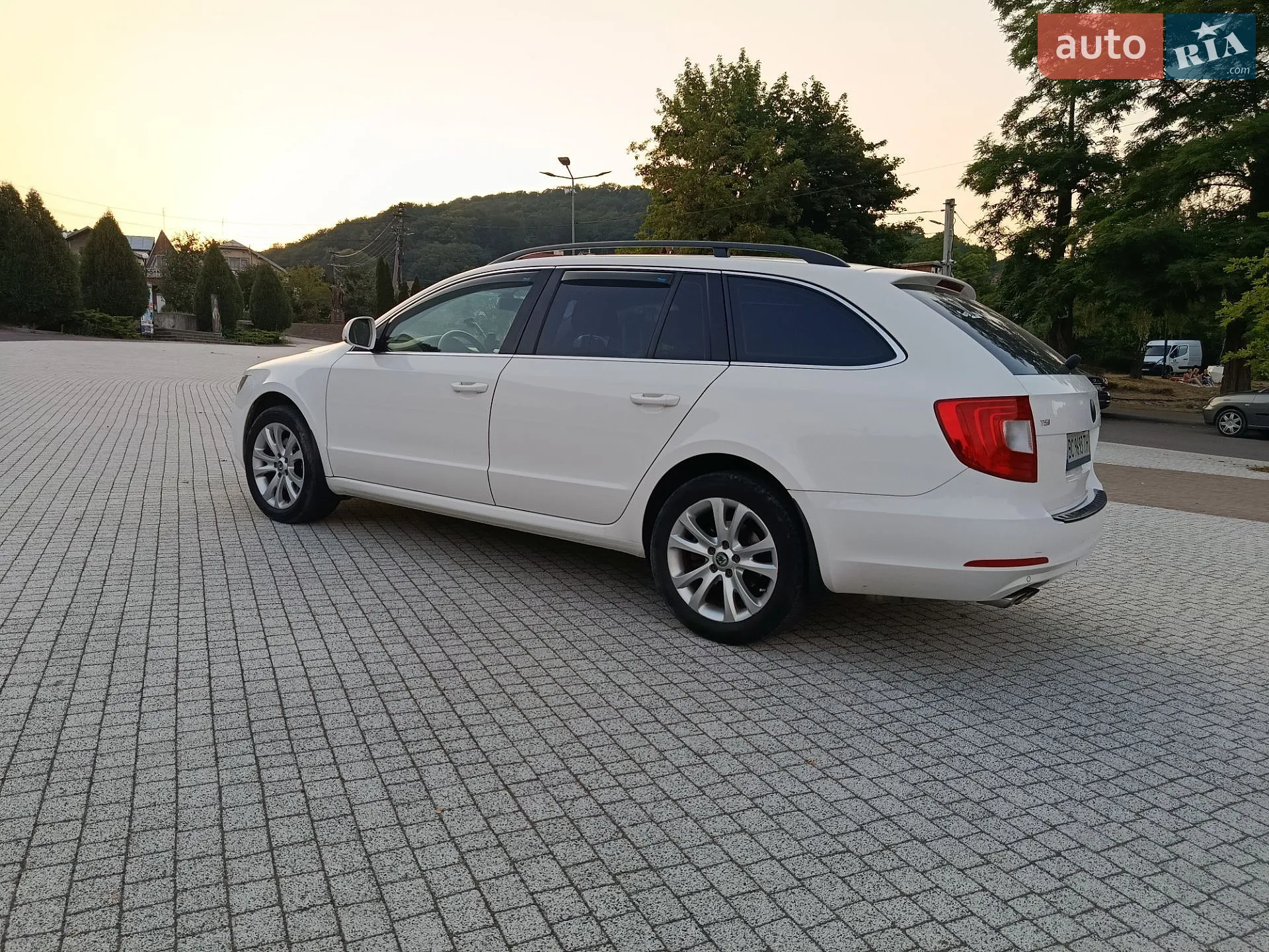 2011 Skoda Superb - мініатюра 10