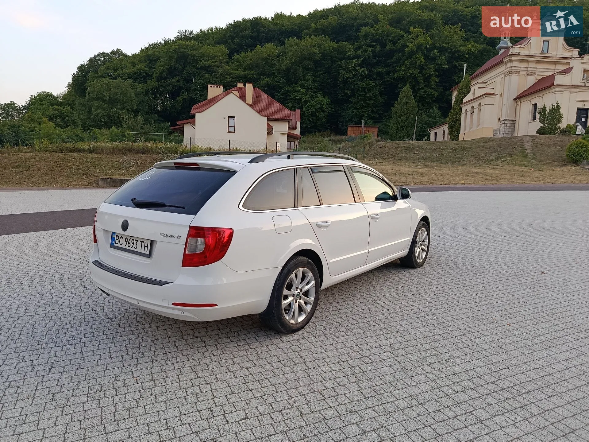 2011 Skoda Superb - мініатюра 5