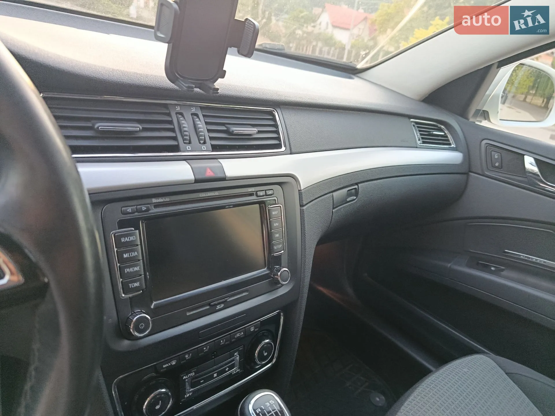 2011 Skoda Superb - мініатюра 15
