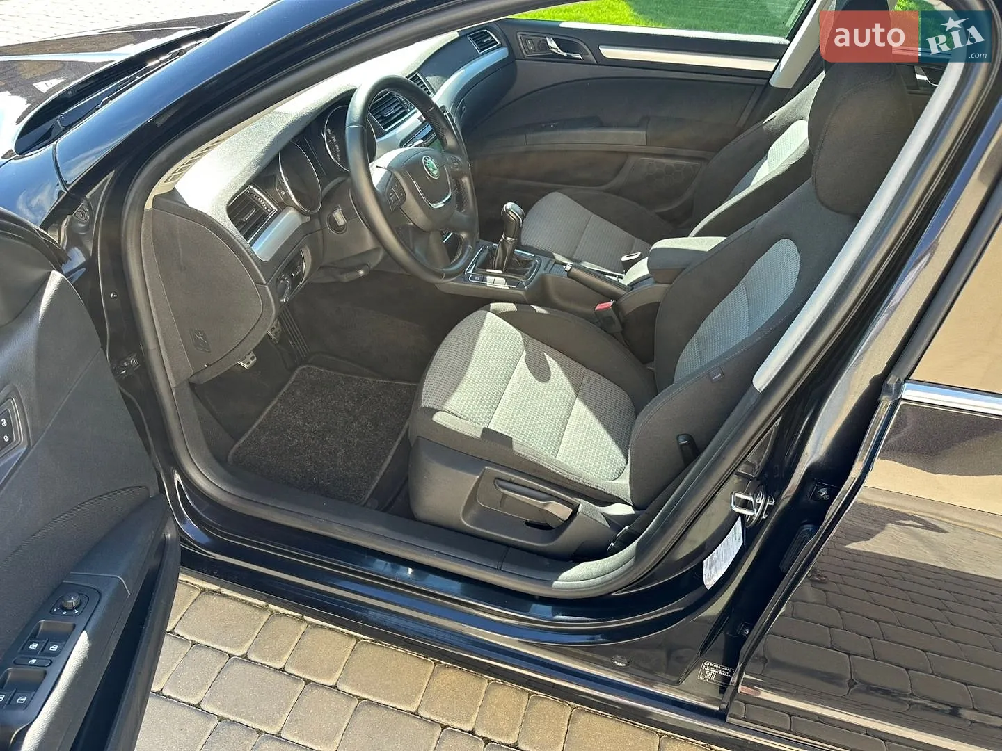 2011 Skoda Superb - мініатюра 22