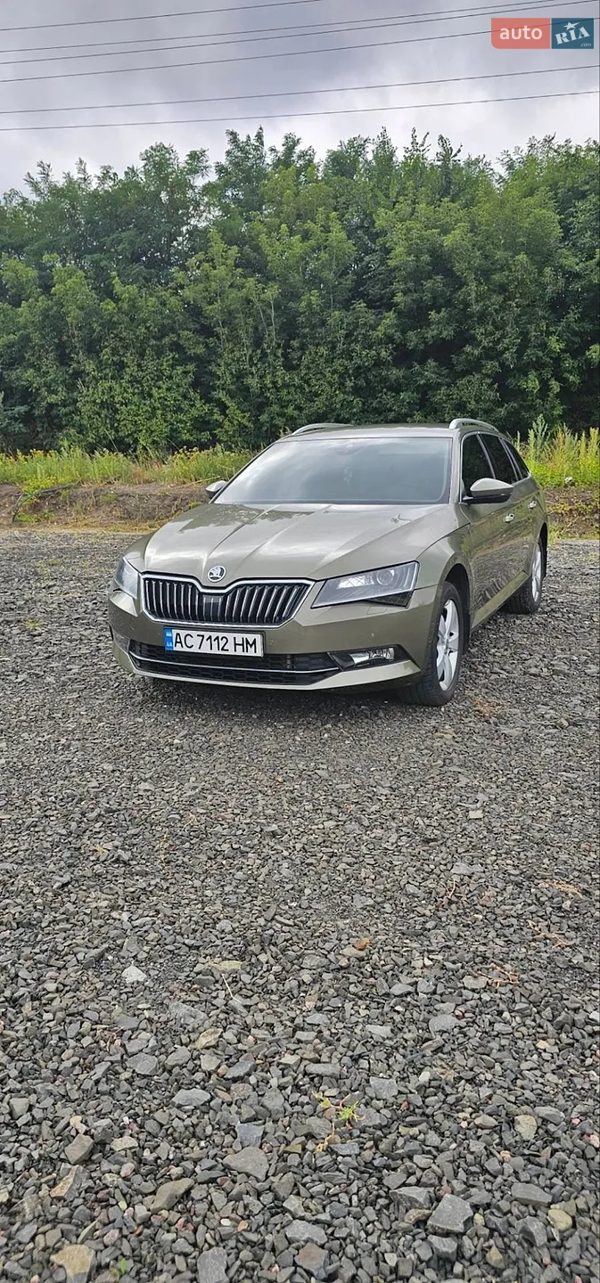 2016 Skoda Superb - мініатюра 2