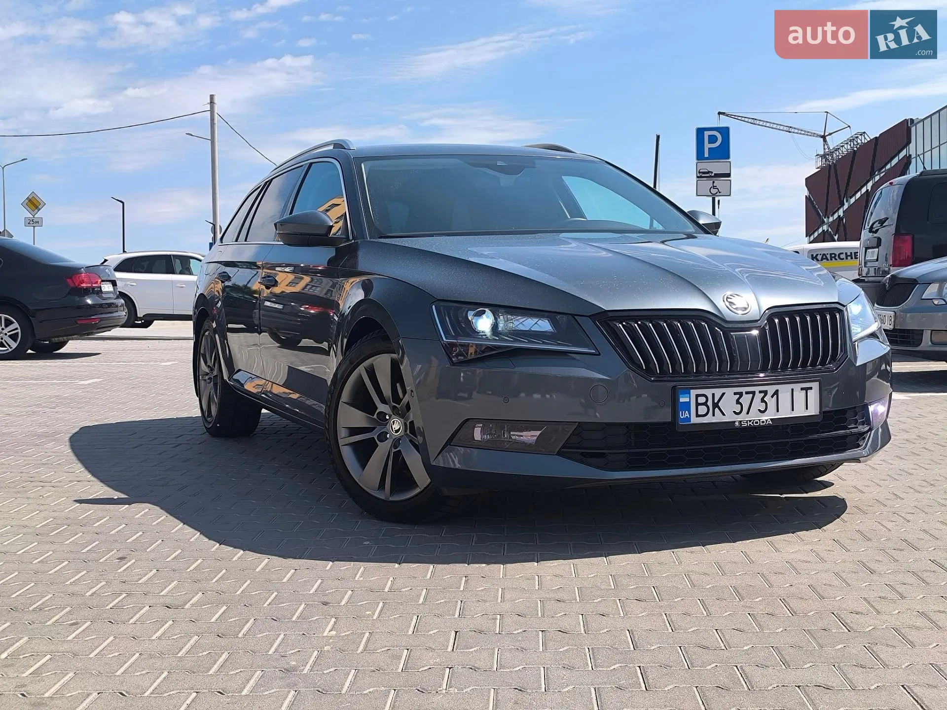 2018 Skoda Superb - мініатюра 2